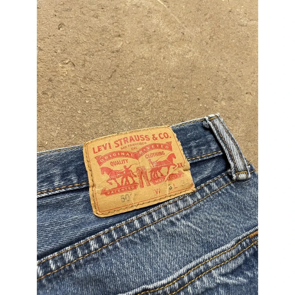 Levis‎ 501 Jeans Mens 36x30 Medium Wash Blue Denim Straight Leg Button Fly